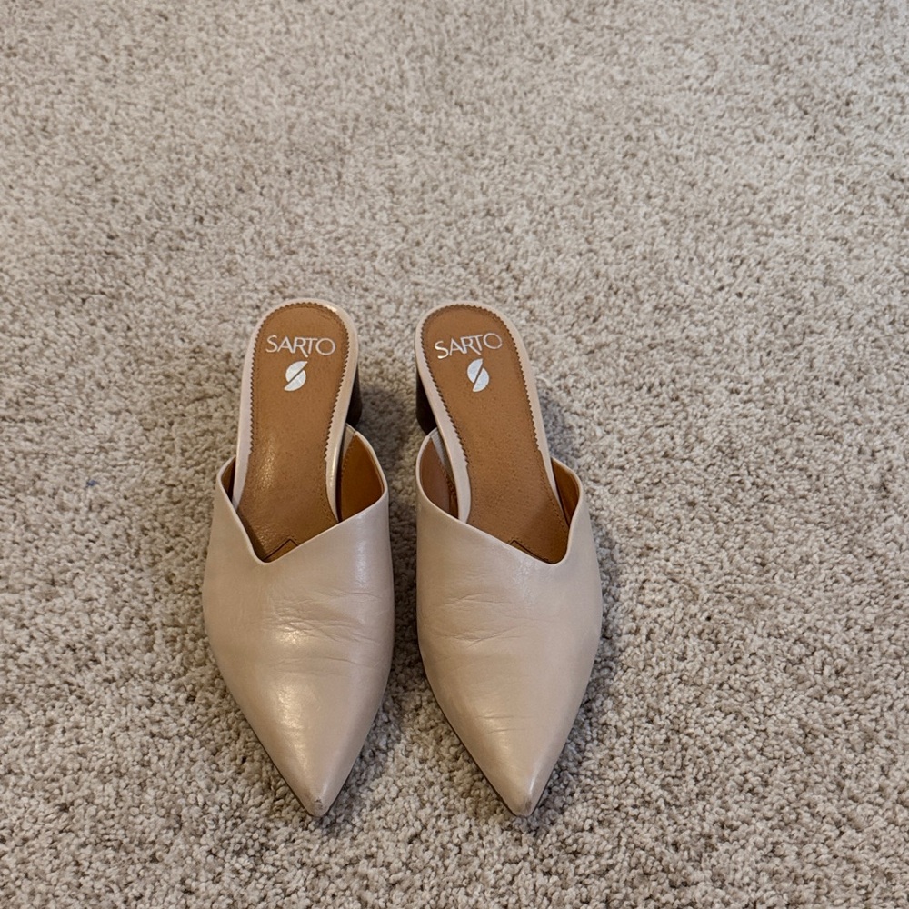 SARTO By Franco Sarto Cream Pointed Mules